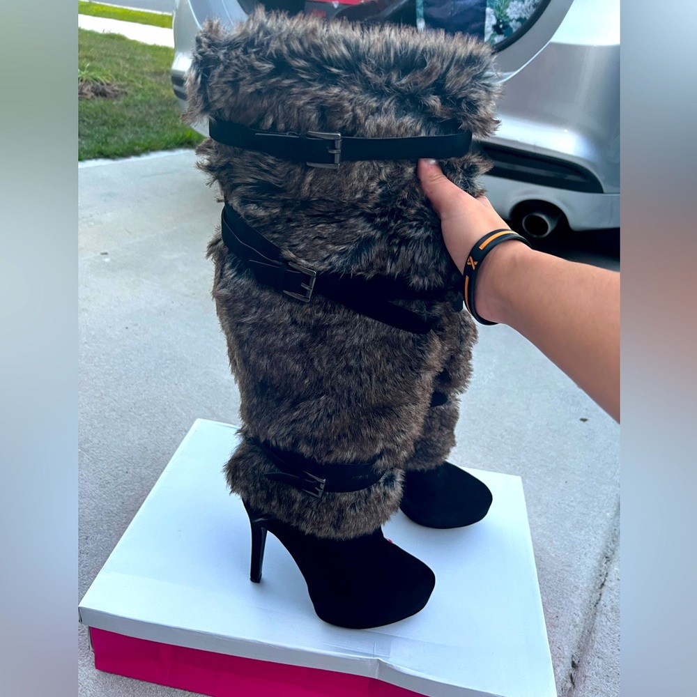 Just fab Galinah Wide. Boots. black
